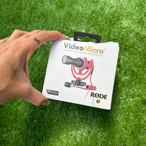 RODE VIDEOMICRO MICROPHONE - Picture 1 of 3
